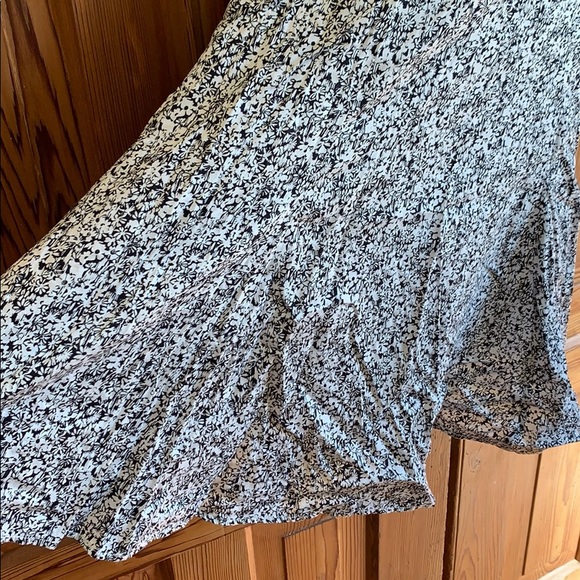 Tristan Floral Print Sleeveless Midi Sundress - Picture 3 of 10